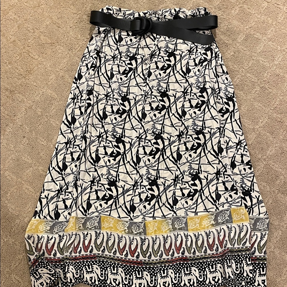 Tolani Black and White Patterned Garment  100% silk medium